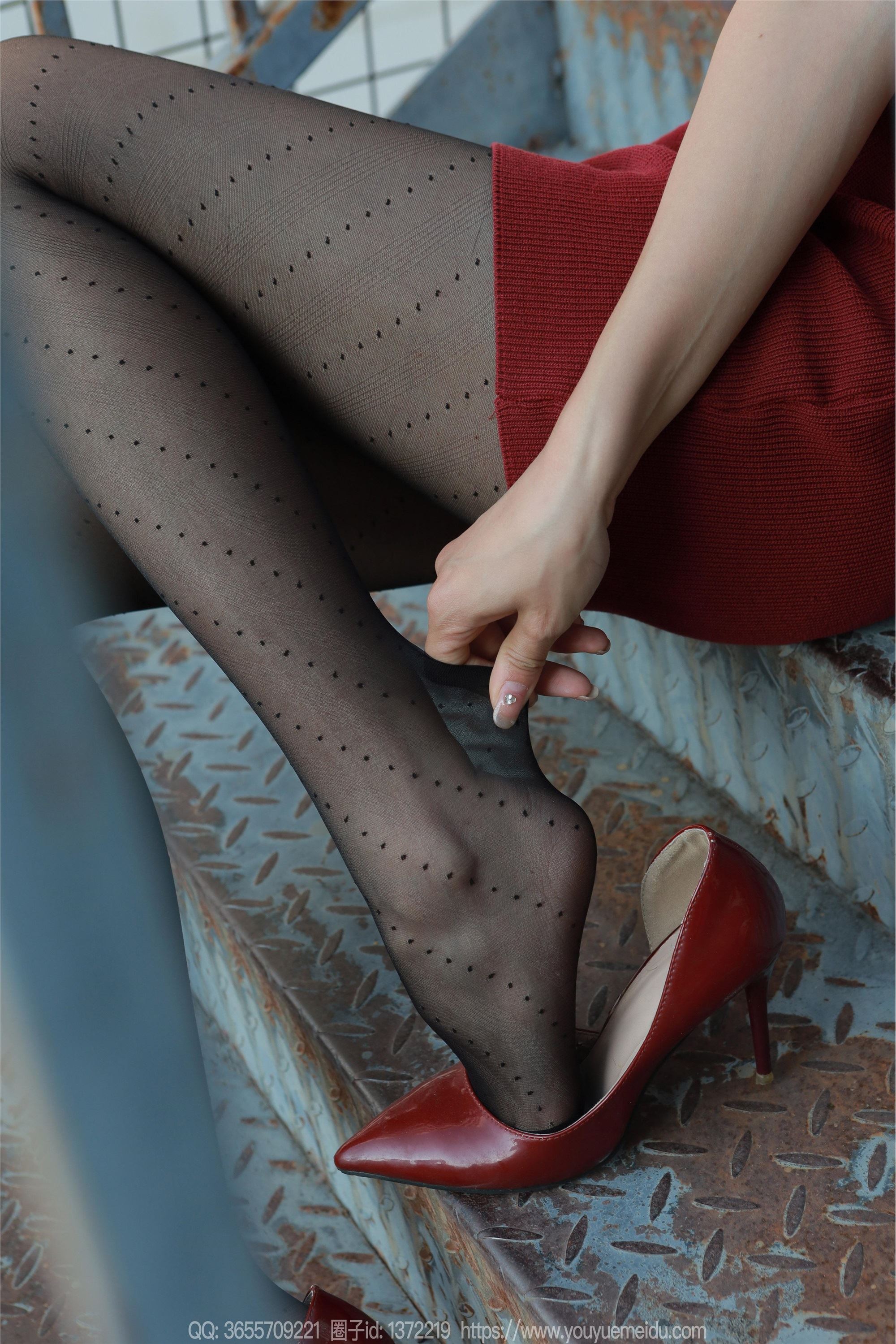 IESS异思趣向  2024.12.16 丝享家 1925 小九《黑色螺旋波点》